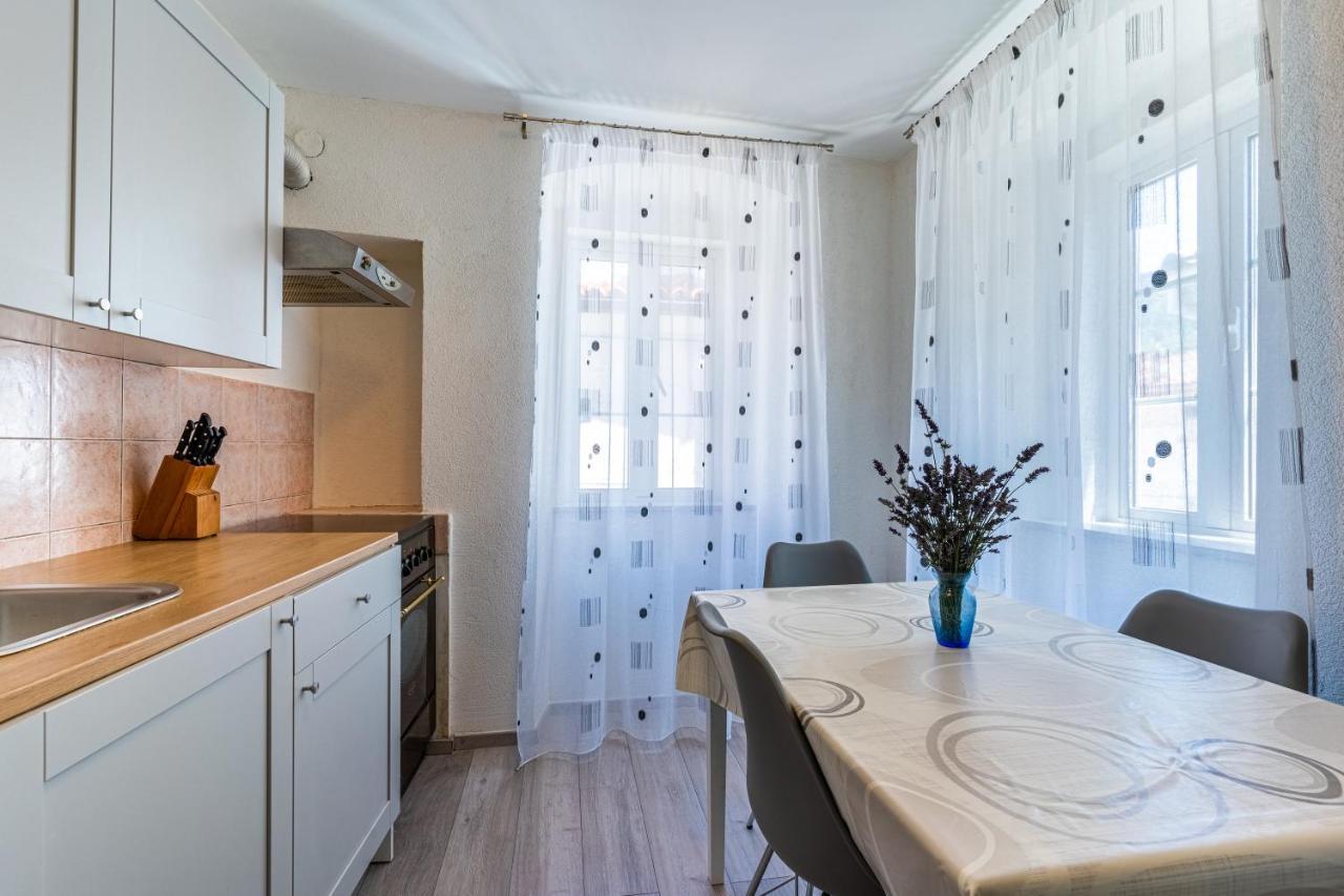 Apartman Antonija Cres Exterior foto