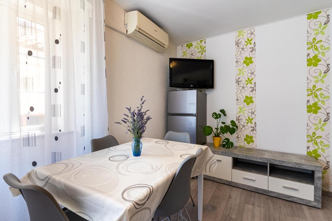 Apartman Antonija Cres Exterior foto